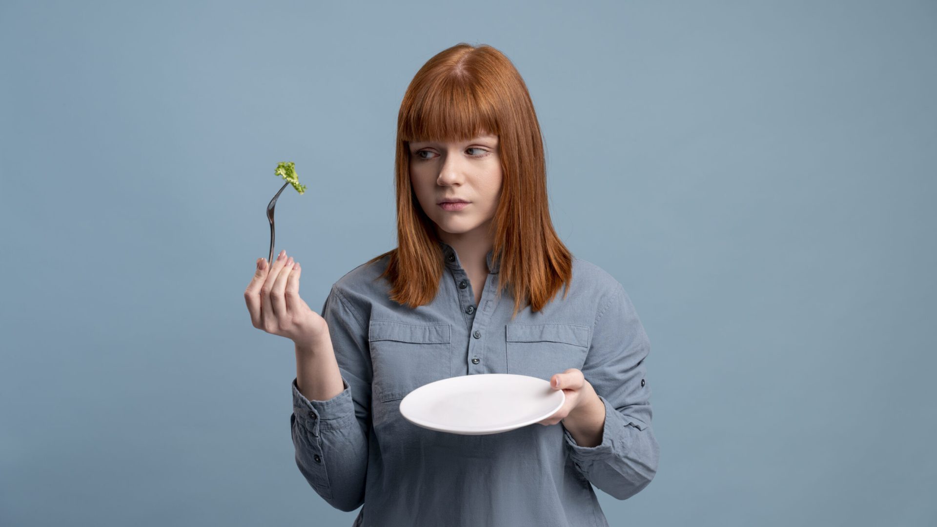 person-with-eating-disorder-trying-eat-healthy